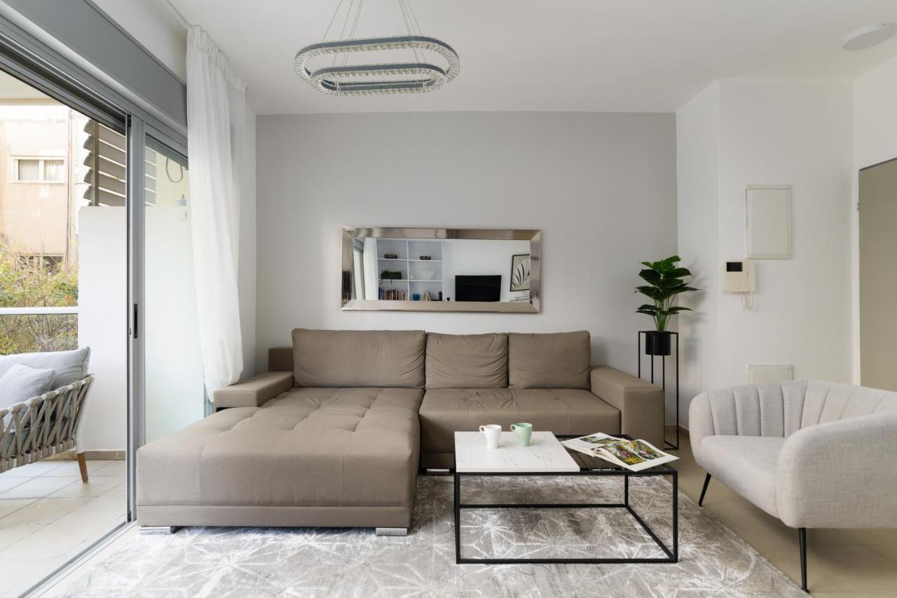 Quiet Hideaway & Terrace Near Beach By Feelhome 텔아비브 외부 사진