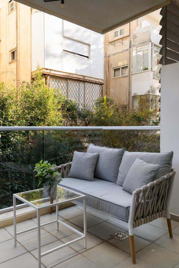Quiet Hideaway & Terrace Near Beach By Feelhome 텔아비브 외부 사진